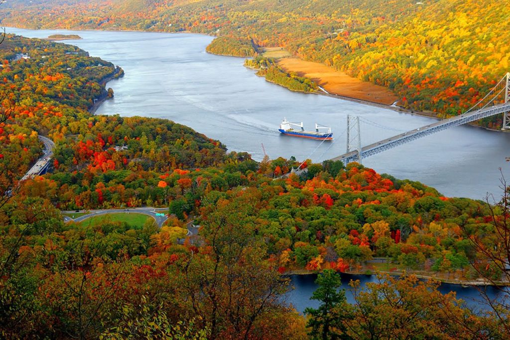 Hiking at Bear Mountain State Park